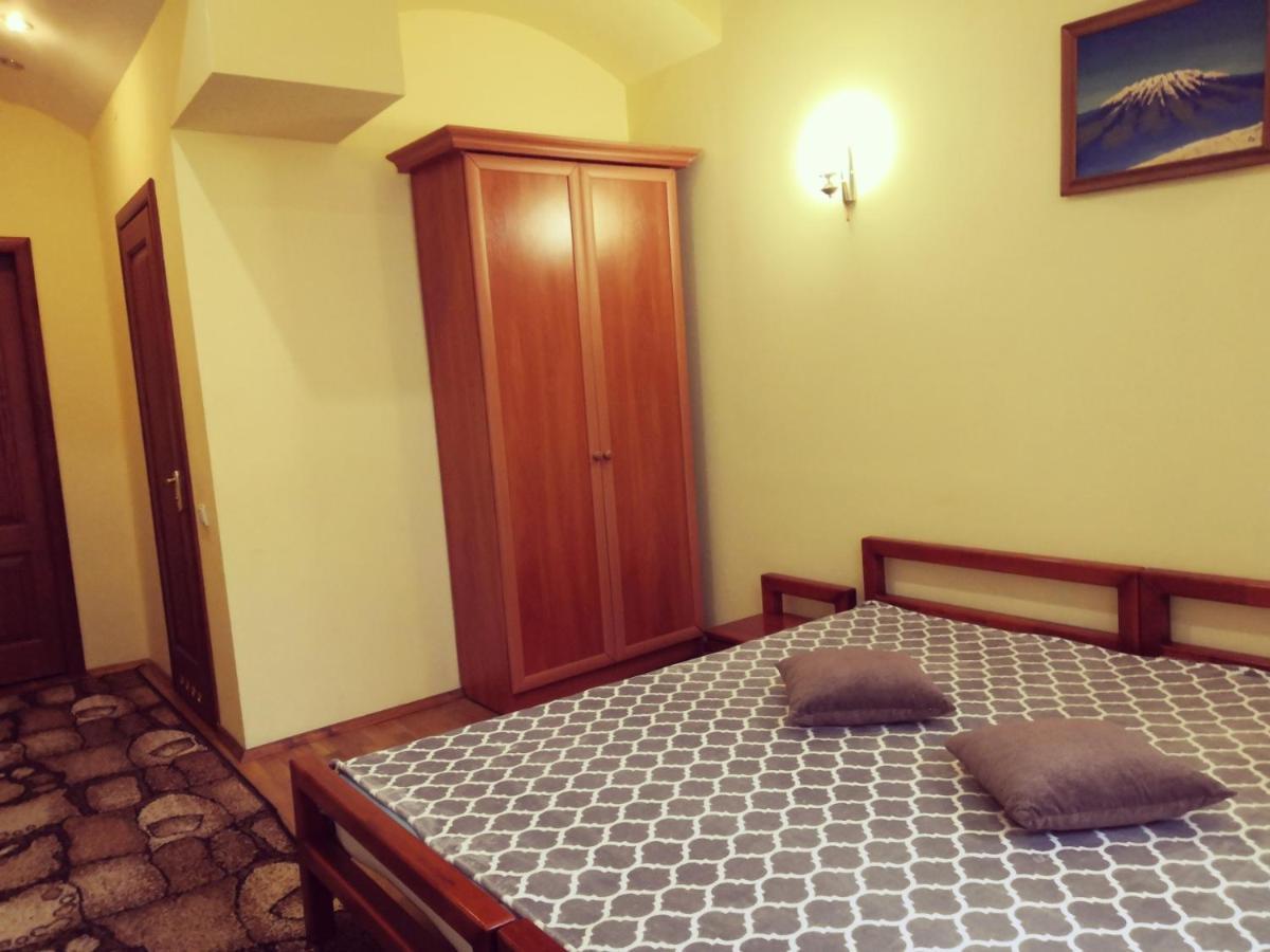 Apartament-Minihotel Elpida Lwów Zewnętrze zdjęcie