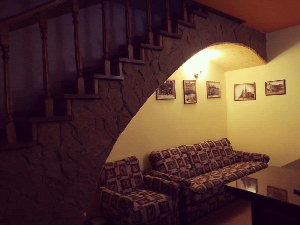 Apartament-Minihotel Elpida Lwów Zewnętrze zdjęcie