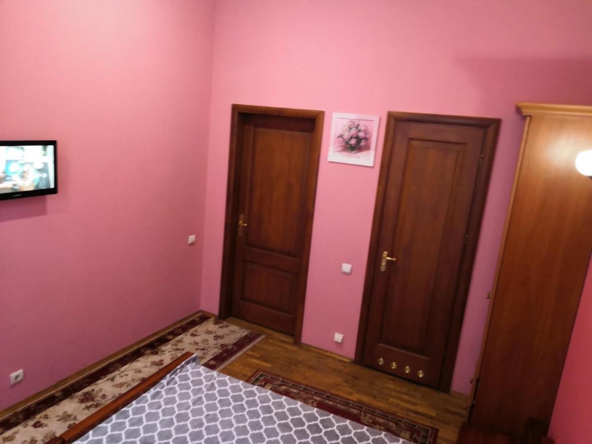 Apartament-Minihotel Elpida Lwów Zewnętrze zdjęcie