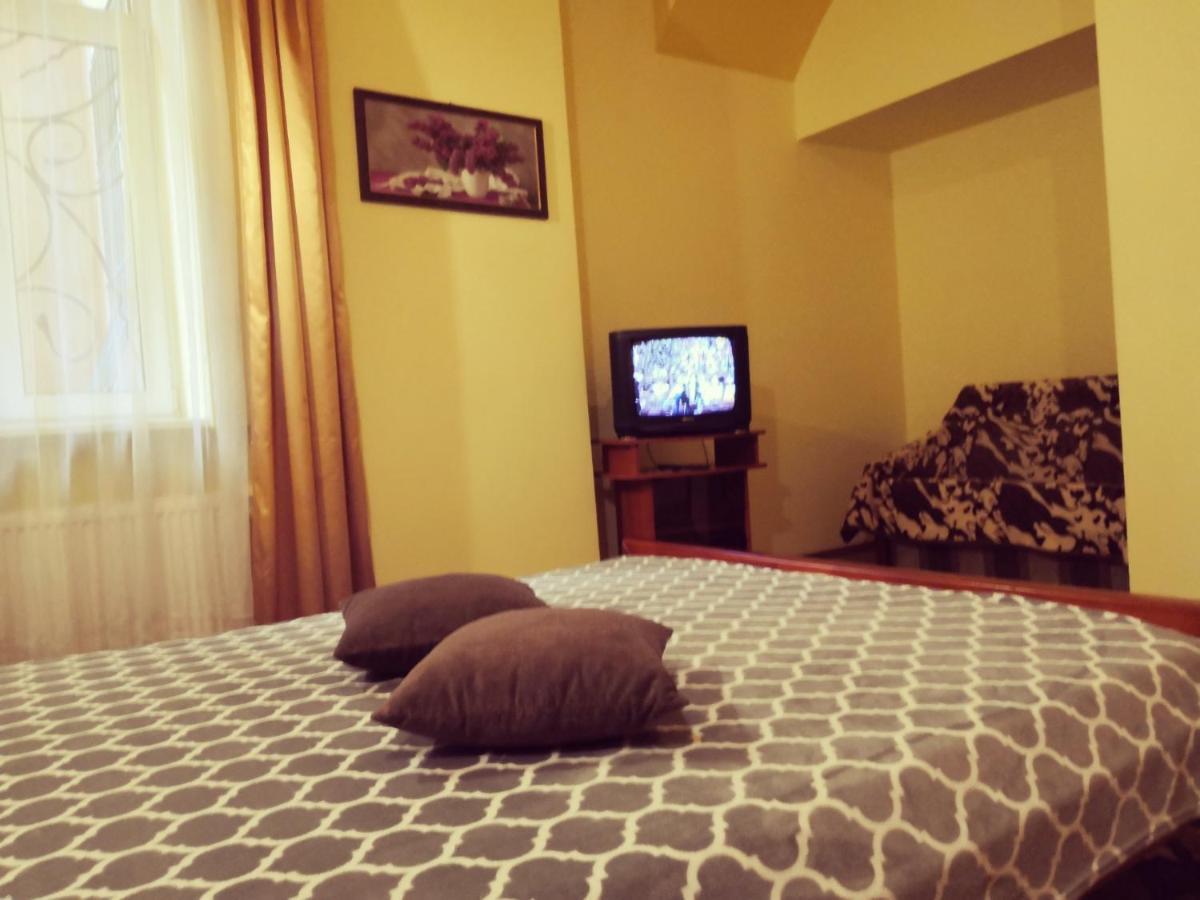 Apartament-Minihotel Elpida Lwów Zewnętrze zdjęcie