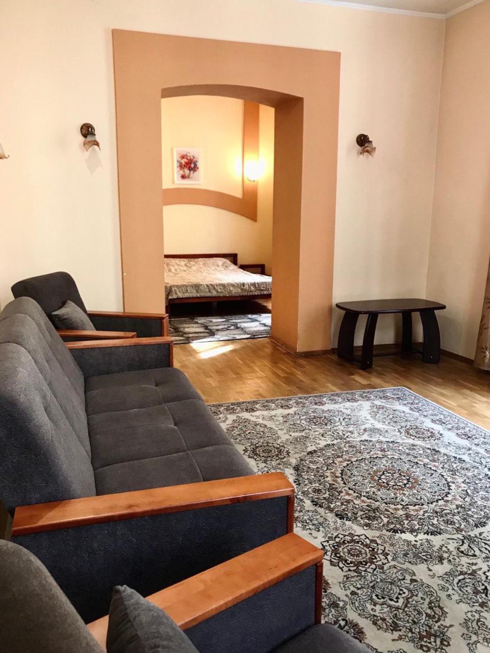Apartament-Minihotel Elpida Lwów Zewnętrze zdjęcie