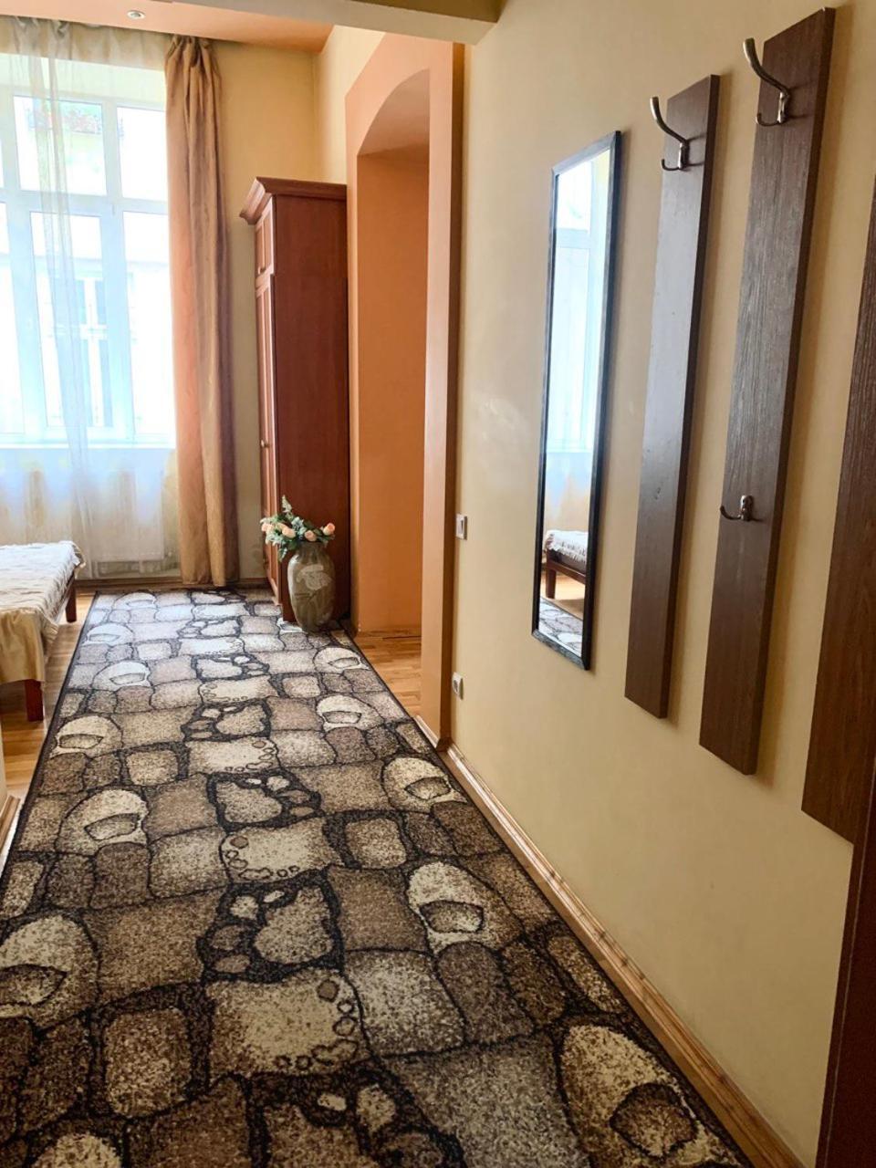 Apartament-Minihotel Elpida Lwów Zewnętrze zdjęcie